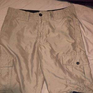 Men’s tan golf shorts
